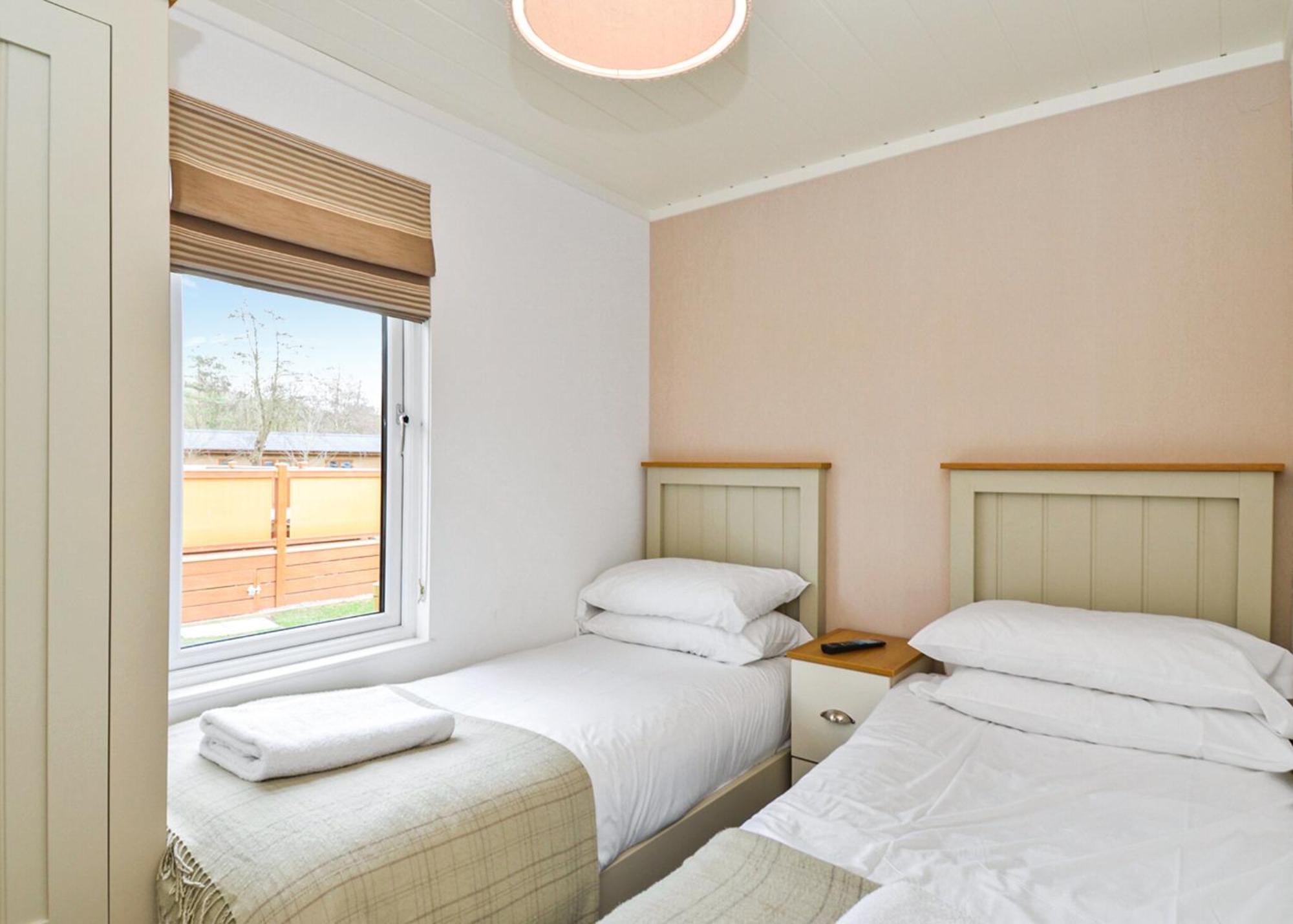 Cheddar Woods Resort And Spa Стая снимка